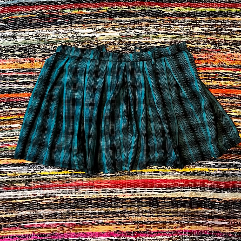 Teal and black plaid skirt size M